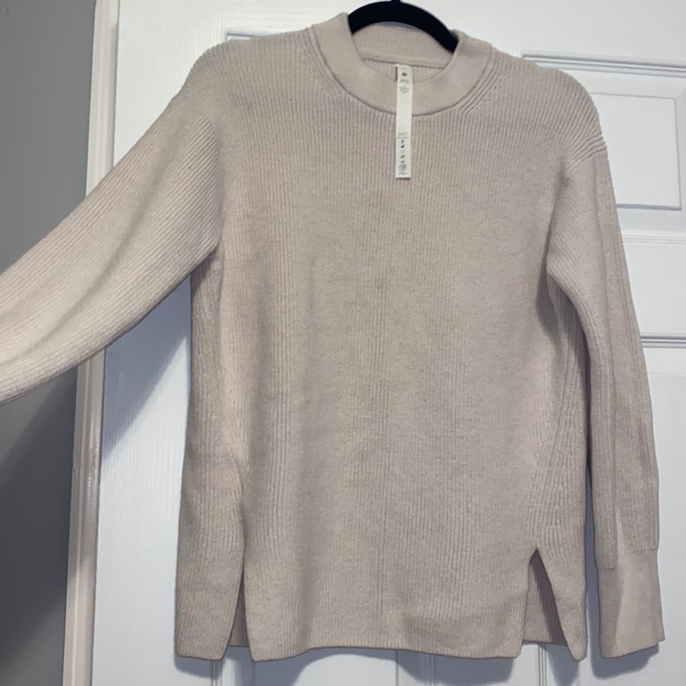 Lululemon Beige knit sweater
